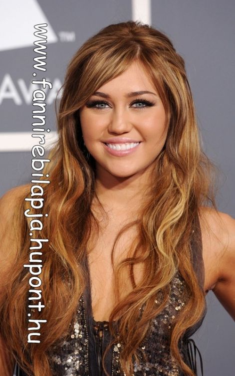 miley-cyrus-grammy-2011-004.jpg